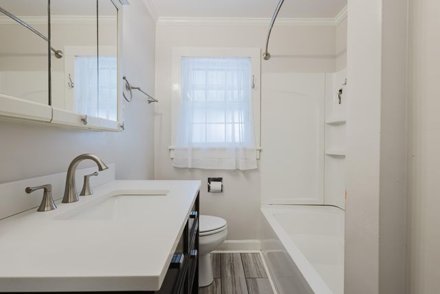 916 Meadow Lane, Lexington, KY 40505