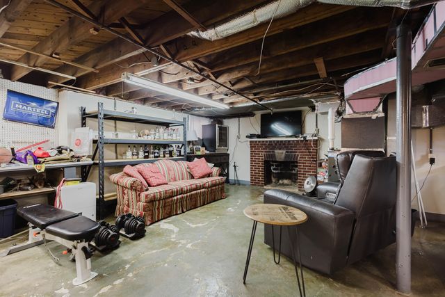 916 Meadow Lane, Lexington, KY 40505