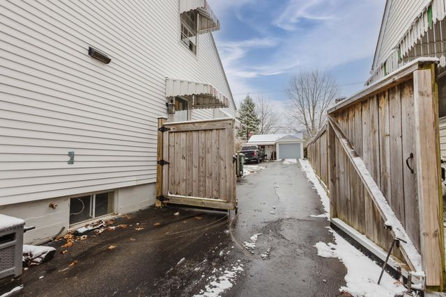 916 Meadow Lane, Lexington, KY 40505