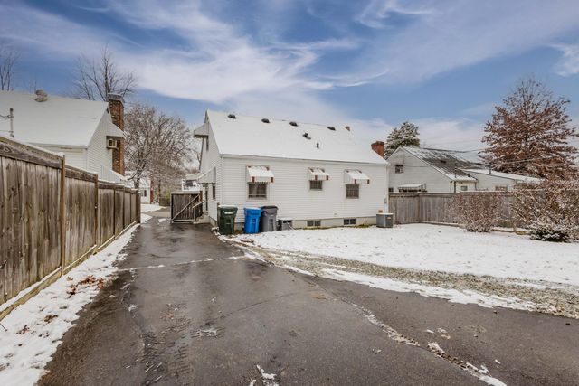 916 Meadow Lane, Lexington, KY 40505