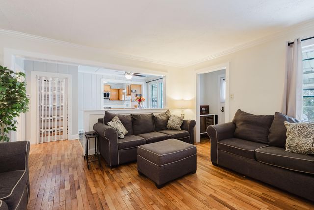 916 Meadow Lane, Lexington, KY 40505