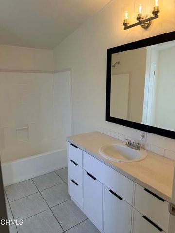 1407 Peach Avenue 14, Oxnard, CA 93033