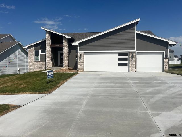 7106 N 172 Street, Bennington, NE 68007