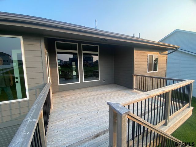 7106 N 172 Street, Bennington, NE 68007