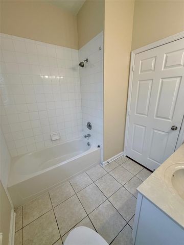3190 DANTE DRIVE 301, Orlando, FL 32835