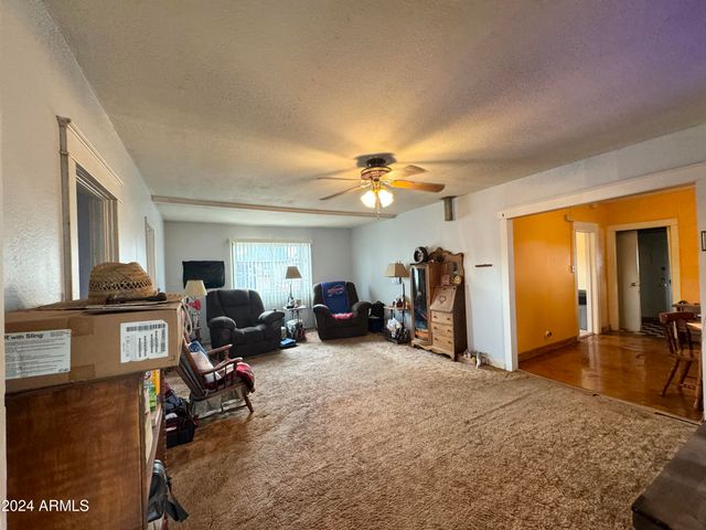 901 N PRAIRIE Avenue, Winslow, AZ 86047