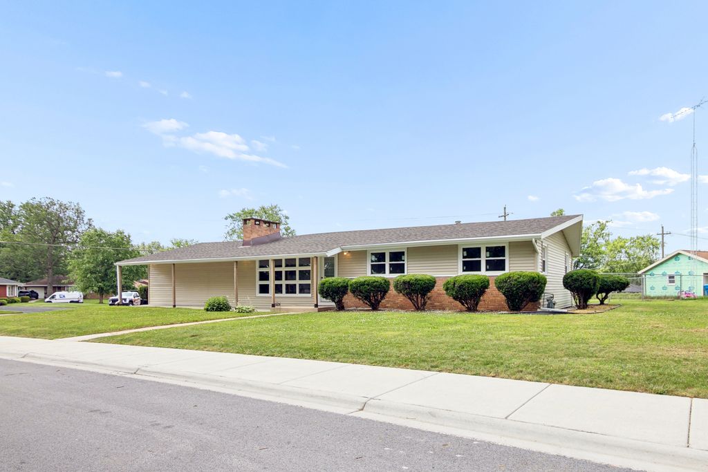 1256 Marla Terrace, Bradley, IL 60915