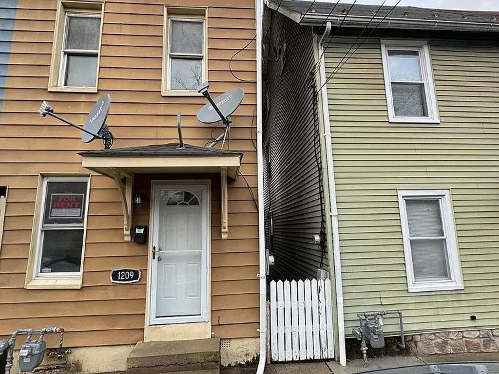 1209 Mechanic Street, Bethlehem City, PA 18015
