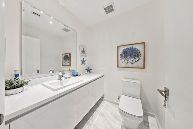 701 N Fort Lauderdale Beach Boulevard 704, Fort Lauderdale, FL 33304