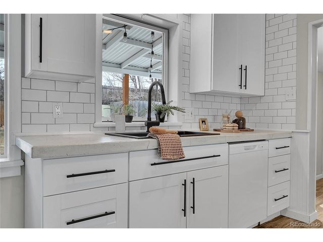 2884 S Harrison St, Denver, CO 80210