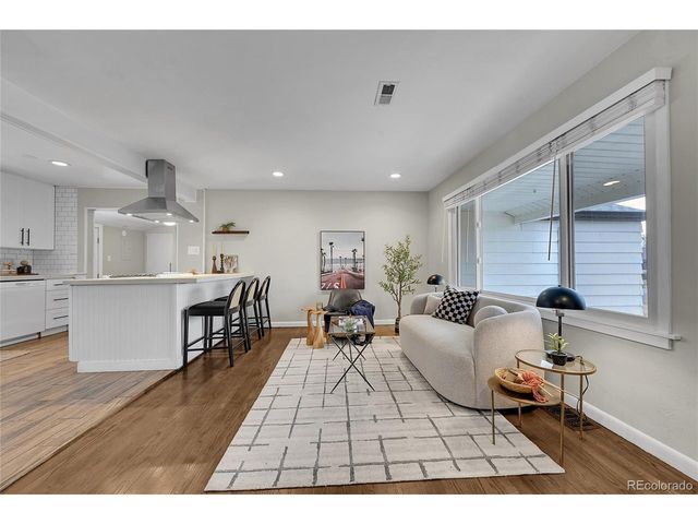 2884 S Harrison St, Denver, CO 80210