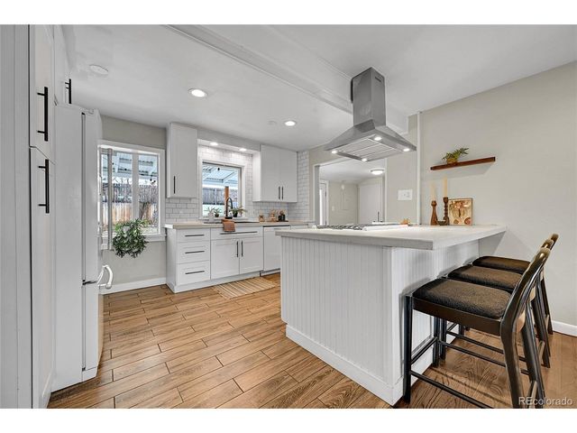 2884 S Harrison St, Denver, CO 80210