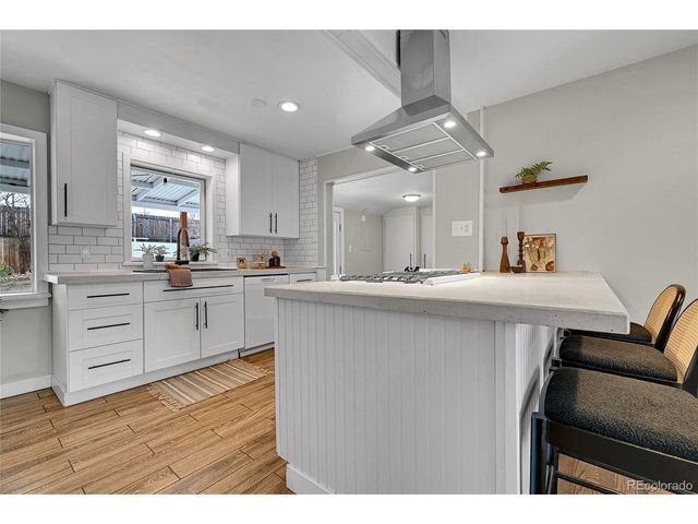 2884 S Harrison St, Denver, CO 80210