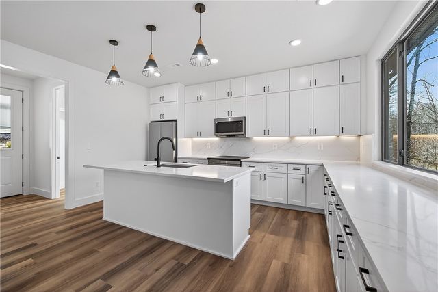 29 Annabell Lane, Bella Vista, AR 72715