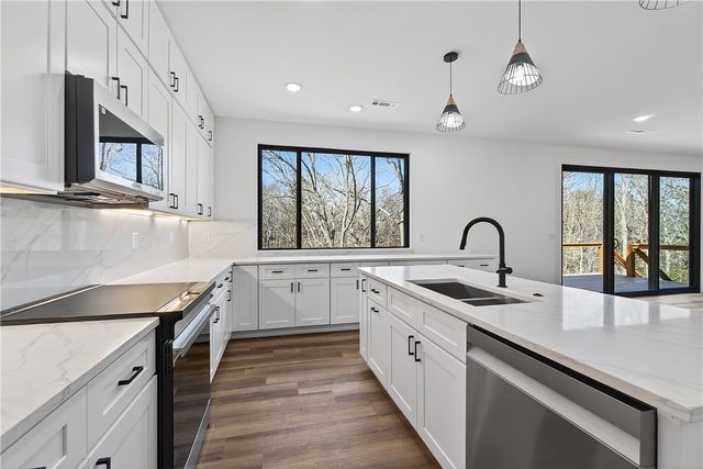 29 Annabell Lane, Bella Vista, AR 72715