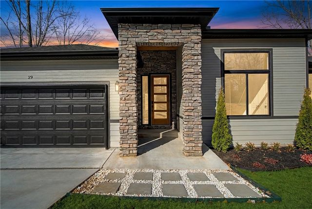 29 Annabell Lane, Bella Vista, AR 72715