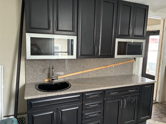 853 Capital Avenue, Battle Creek, MI 49017