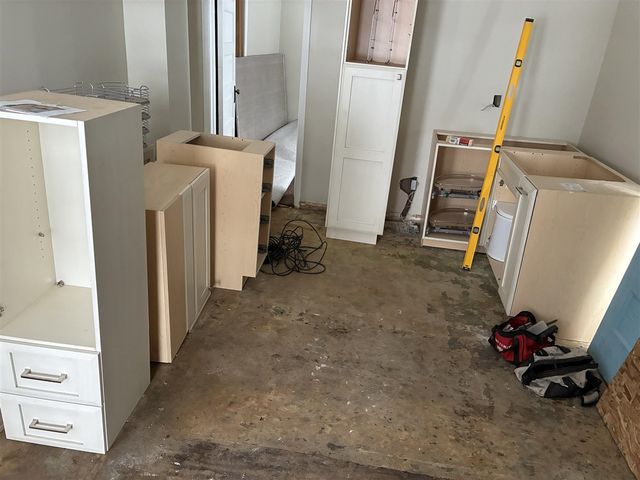 853 Capital Avenue, Battle Creek, MI 49017