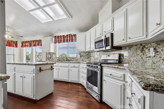 1601 Ailanthus, Hemet, CA 92545