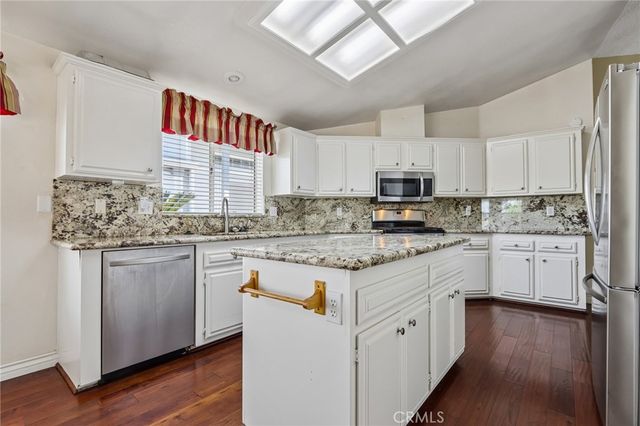 1601 Ailanthus, Hemet, CA 92545
