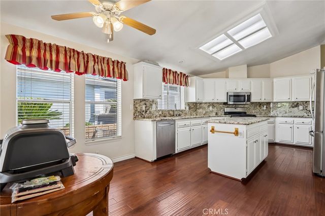 1601 Ailanthus, Hemet, CA 92545