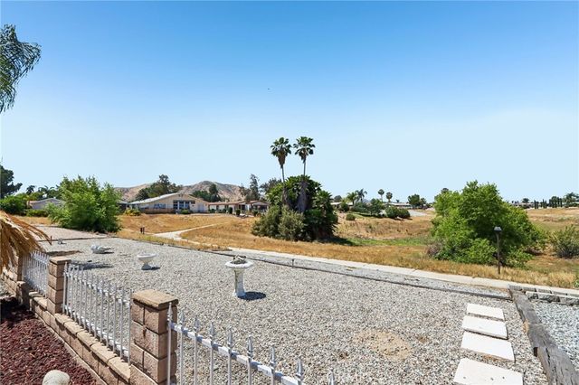 1601 Ailanthus, Hemet, CA 92545