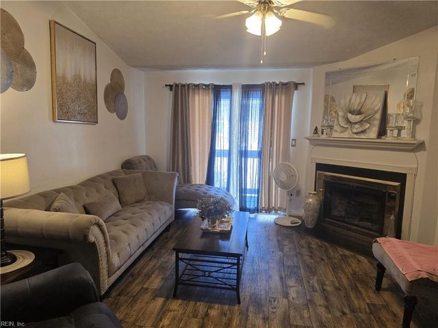 149 Cape Dorey DR, Hampton, VA 23666