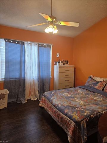 149 Cape Dorey DR, Hampton, VA 23666