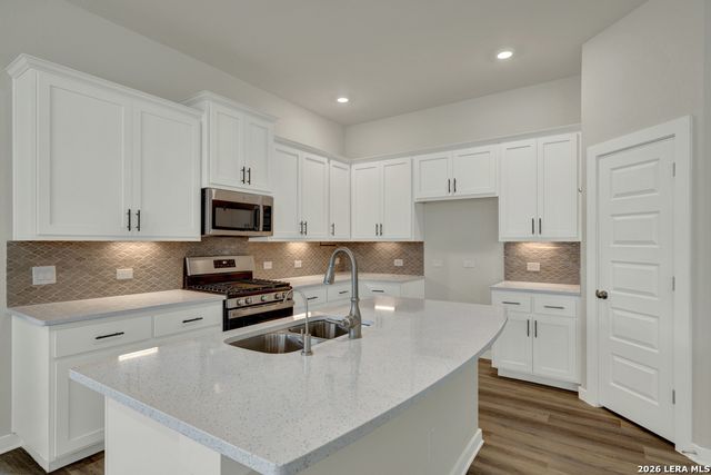 1433 Escarpment, New Braunfels, TX 78132