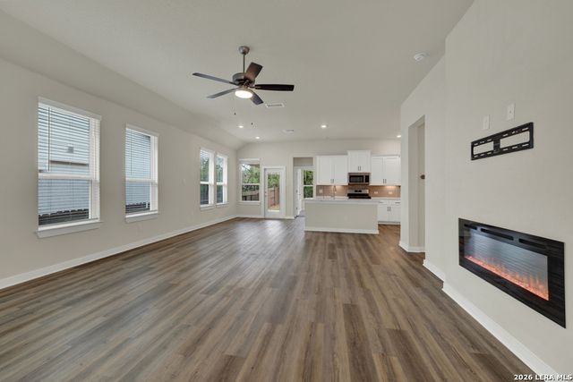 1433 Escarpment, New Braunfels, TX 78132