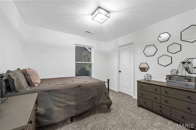 512 Copper Stone Drive, Wentzville, MO 63385