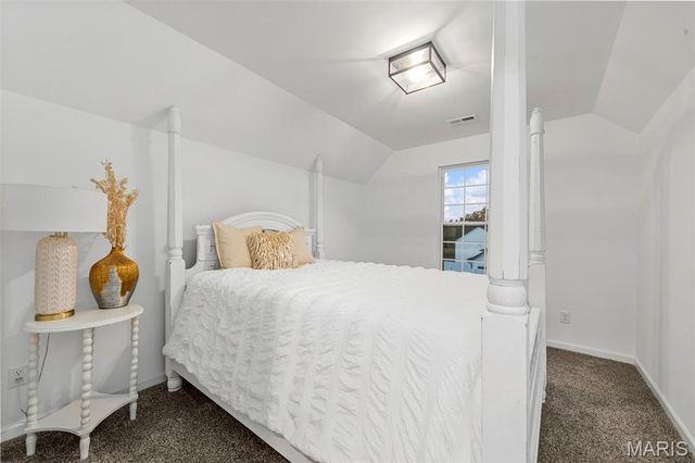 512 Copper Stone Drive, Wentzville, MO 63385