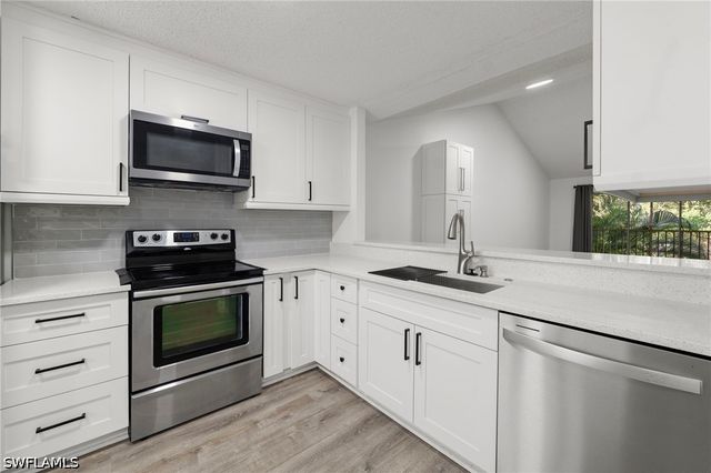 3451 County Barn RD 203, Naples, FL 34112