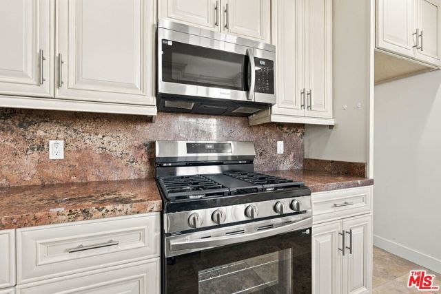 10551 Blucher Avenue, Granada Hills (los Angeles), CA 91344