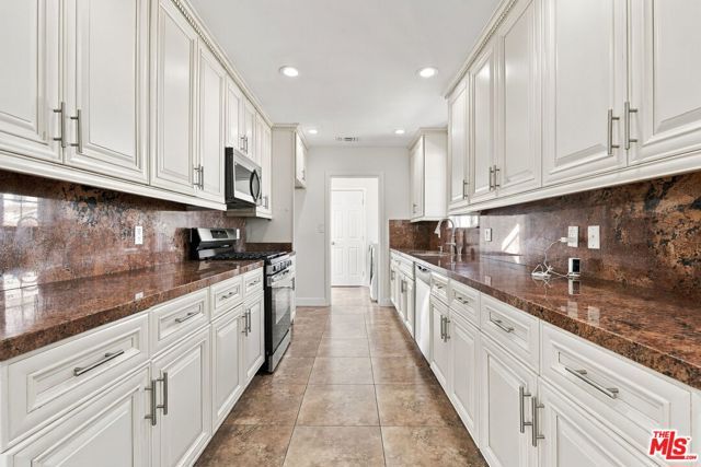 10551 Blucher Avenue, Granada Hills (los Angeles), CA 91344