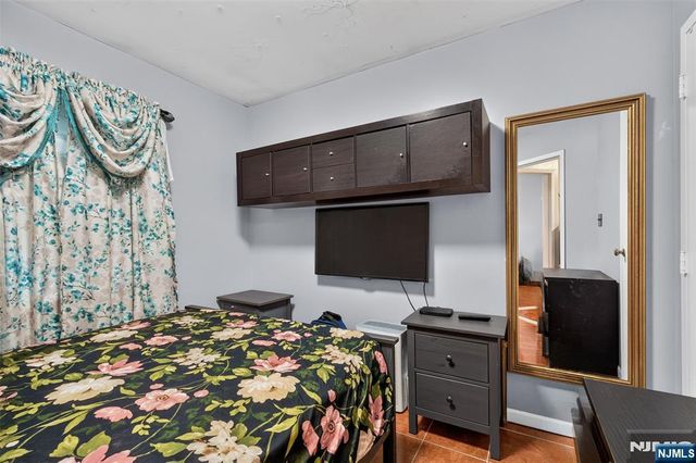 192 Dwight Street, Jersey City, NJ 07305