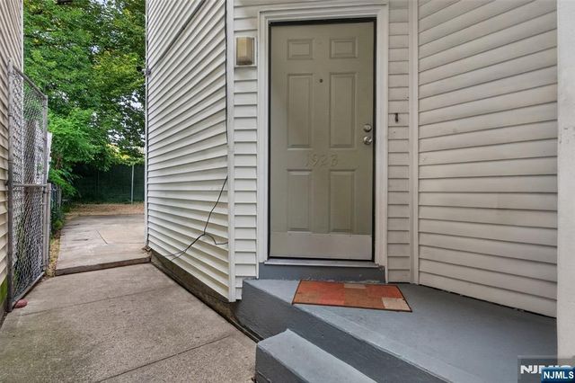 192 Dwight Street, Jersey City, NJ 07305