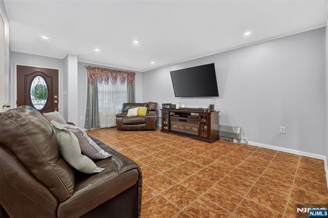 192 Dwight Street, Jersey City, NJ 07305