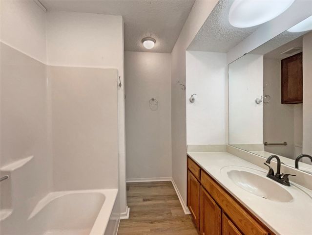 928 Shady Oaks Drive, Kennedale, TX 76060