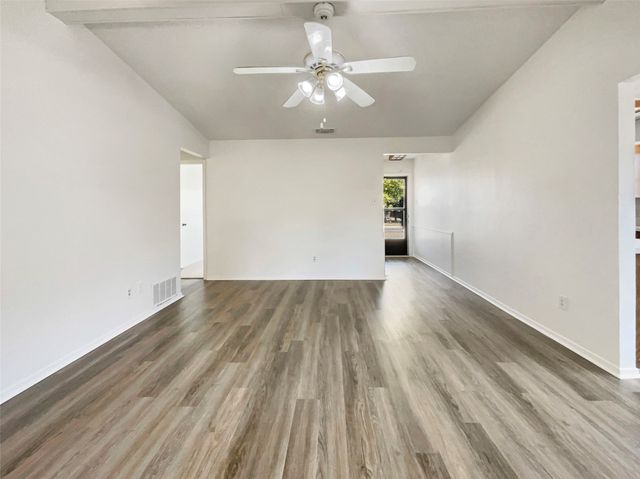 928 Shady Oaks Drive, Kennedale, TX 76060