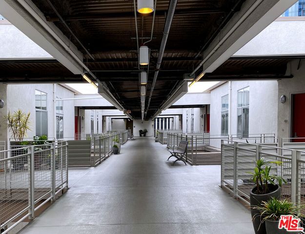 1130 S Flower Street 405, Los Angeles, CA 90015