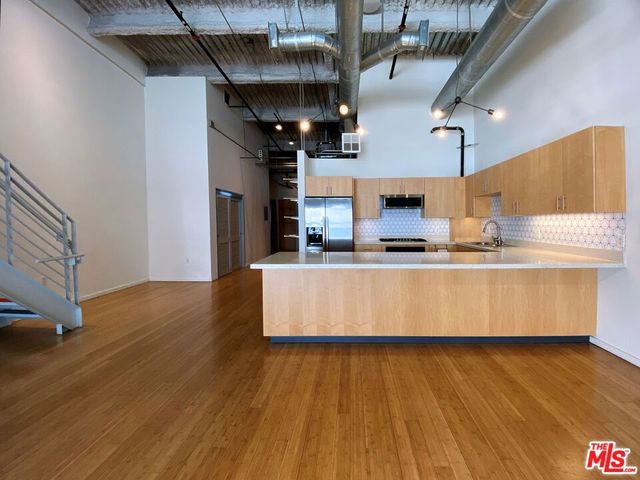 1130 S Flower Street 405, Los Angeles, CA 90015