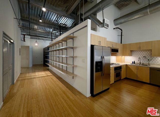 1130 S Flower Street 405, Los Angeles, CA 90015