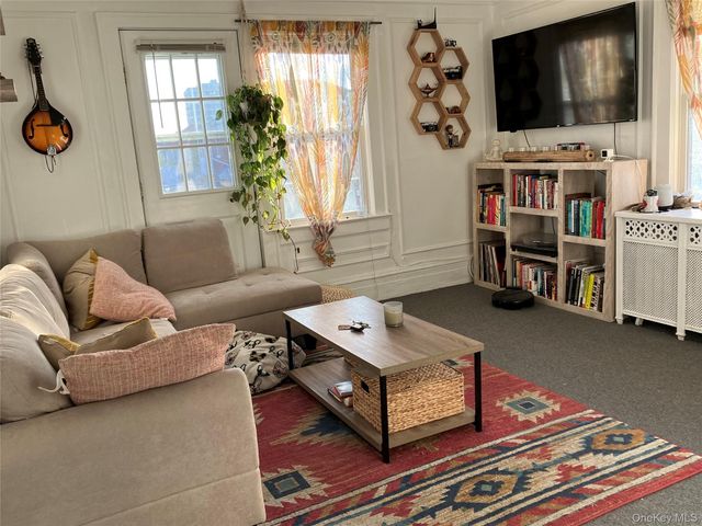 27 W Olive 2, Long Beach, NY 11561