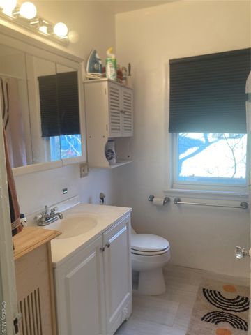 27 W Olive 2, Long Beach, NY 11561