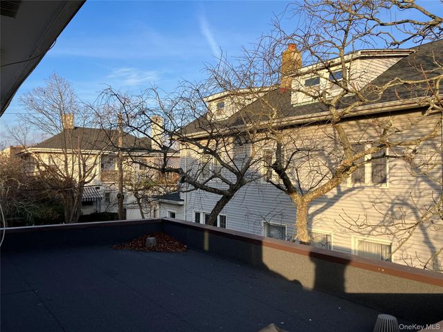 27 W Olive 2, Long Beach, NY 11561
