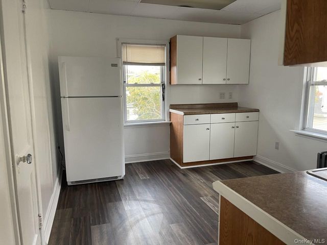 27 W Olive 2, Long Beach, NY 11561