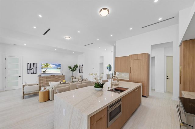 801 SE 6th Court, Fort Lauderdale, FL 33301