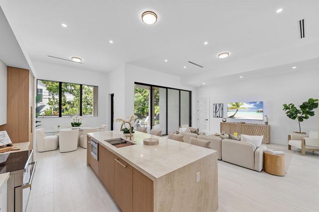 801 SE 6th Court, Fort Lauderdale, FL 33301
