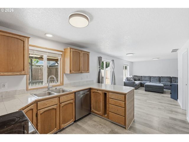 2910 Ne 117TH Ct, Vancouver, WA 98682